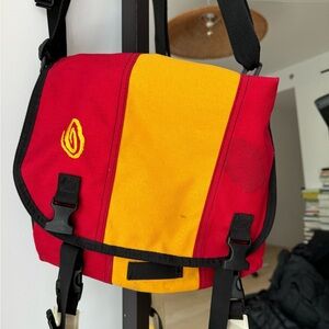 Crossbody great condition